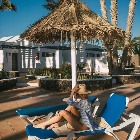 Mar Azul Playa アパートホテル